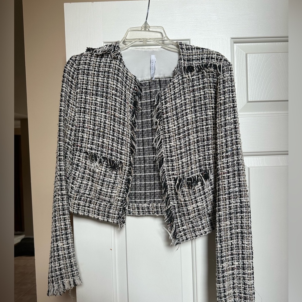 Multicolor blazer with fringe design